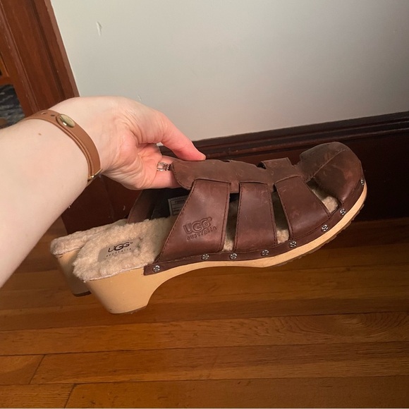 UGG Shoes - UGG Brown Leather Fisherman Mules Sandals Comfortable Clogs Shearling sz 11